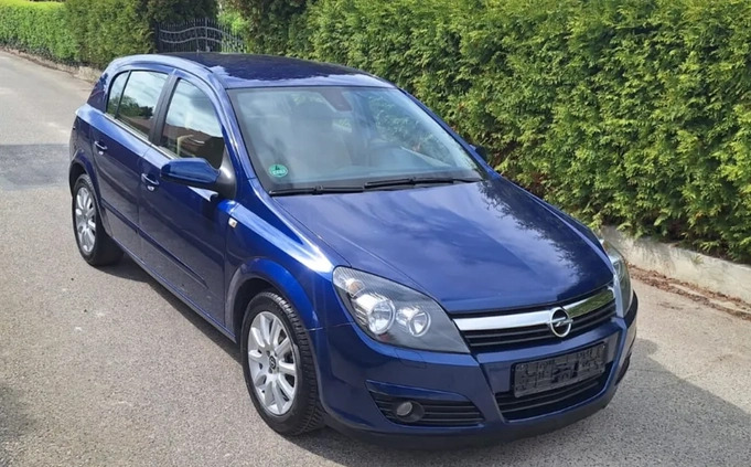 Opel Astra cena 8900 przebieg: 197000, rok produkcji 2005 z Jawor małe 407